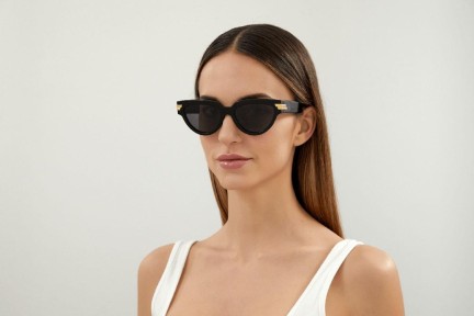 Sunglasses Bottega Veneta BV1035S 001 Cat Eye Schwarz